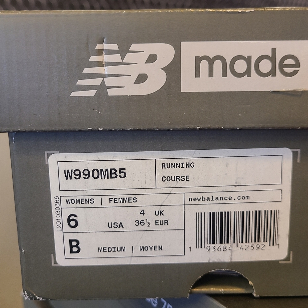 NWT New Balance 990v5 Moonbeam Silver Running Shoes / Sneakers W990MB5 Dad Shoes - Picture 9 of 10